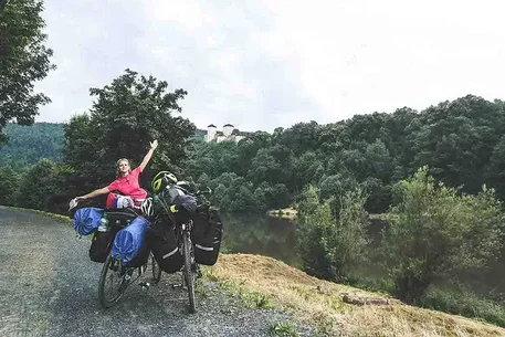 Prvá cesta bicyklom do krajiny tisíc a viac ostrovov