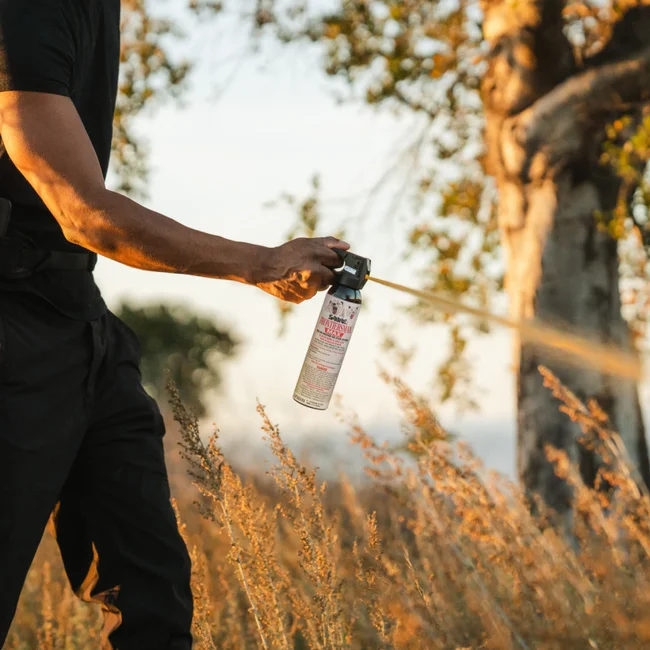 Sprej na medvede SABRE + puzdro 3v1